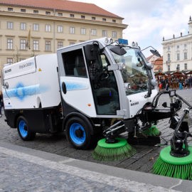 Электрическая подметально-вакуумная машина Bucher citycat 2020EV