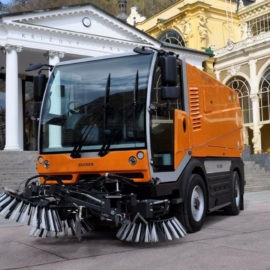 Самоходная подметально-уборочная машина citycat-5006