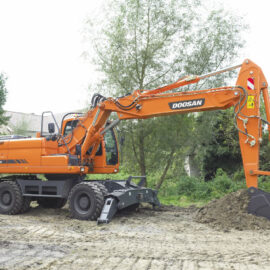 Колесный экскаватор Doosan DX210W Колесный экскаватор Doosan DX210W